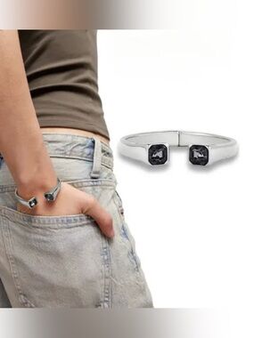UNO de 50 Silver Cuff Bracelet with Black Stones